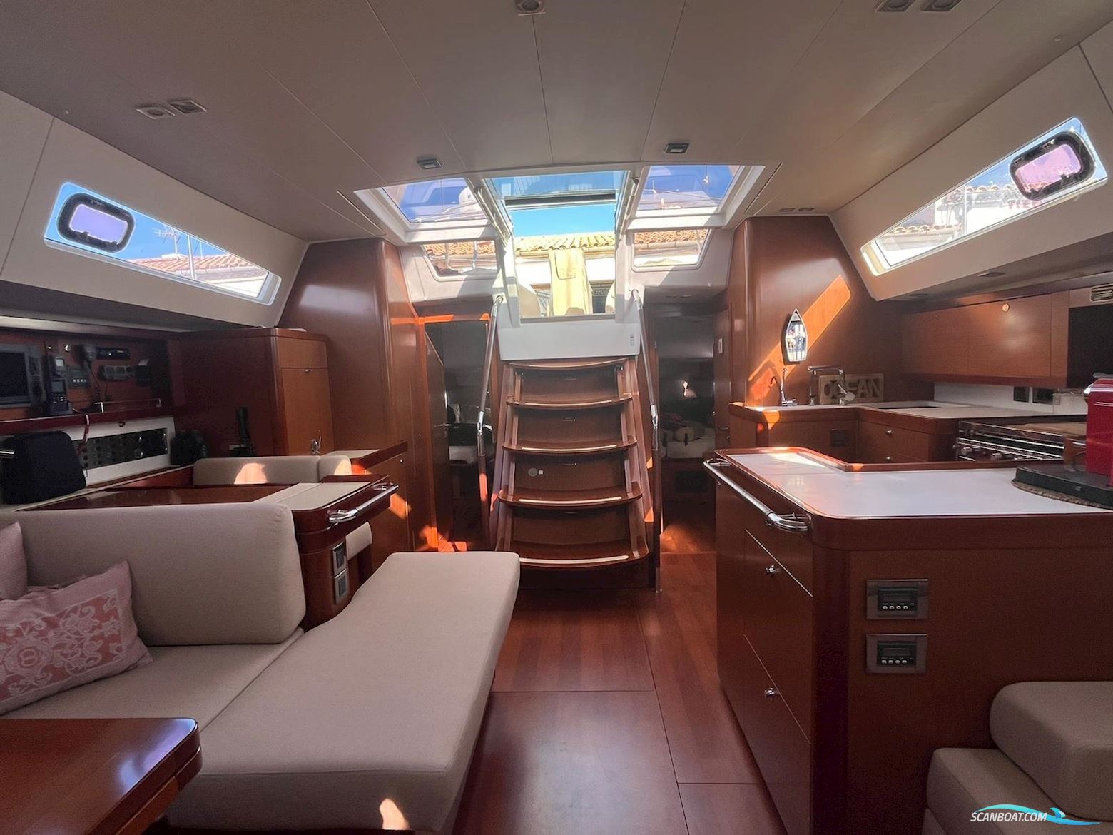 Beneteau Oceanis 58
