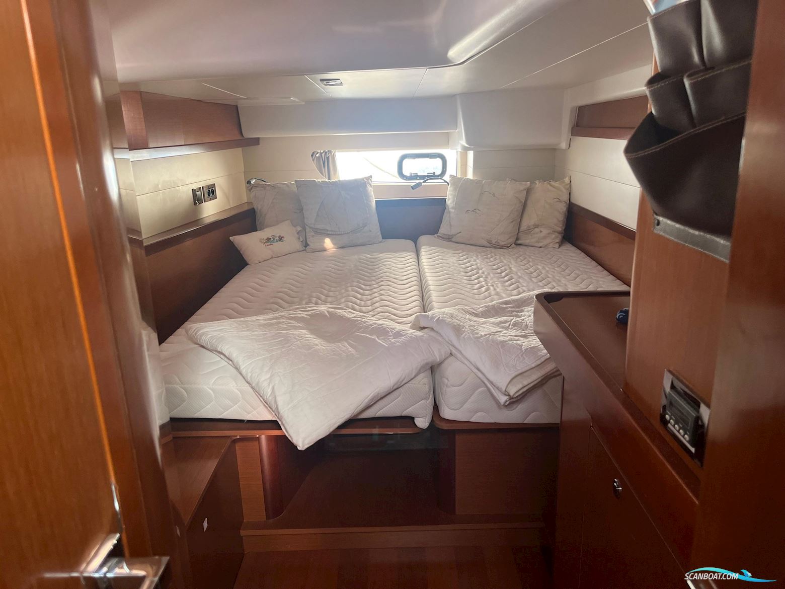 Beneteau Oceanis 58