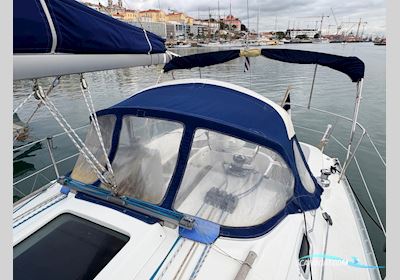 Beneteau Oceanis Clipper 311 Sailingboat 2002, with Volvo Penta MD2020 engine, Portugal