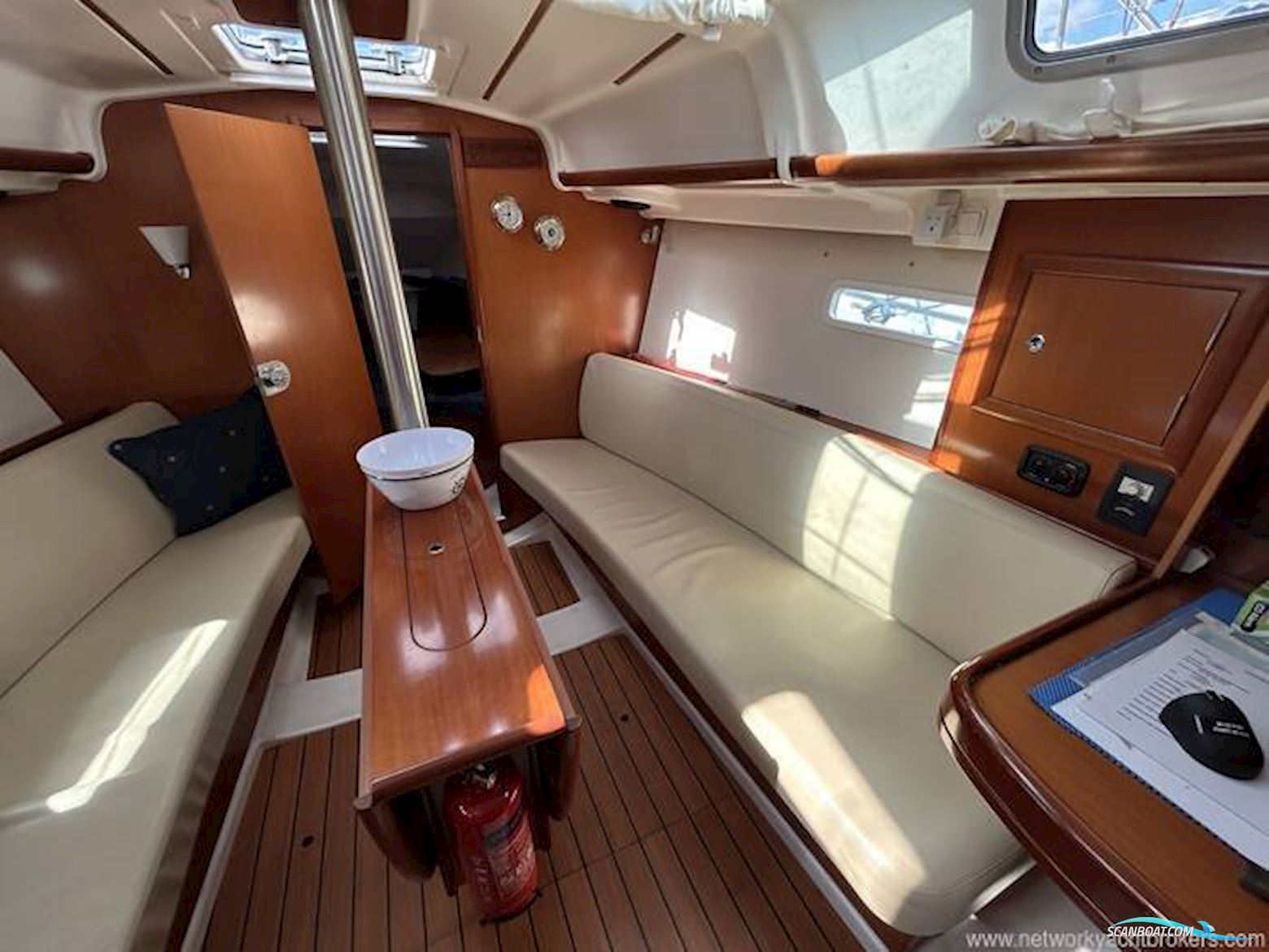 Beneteau Oceanis Clipper 323