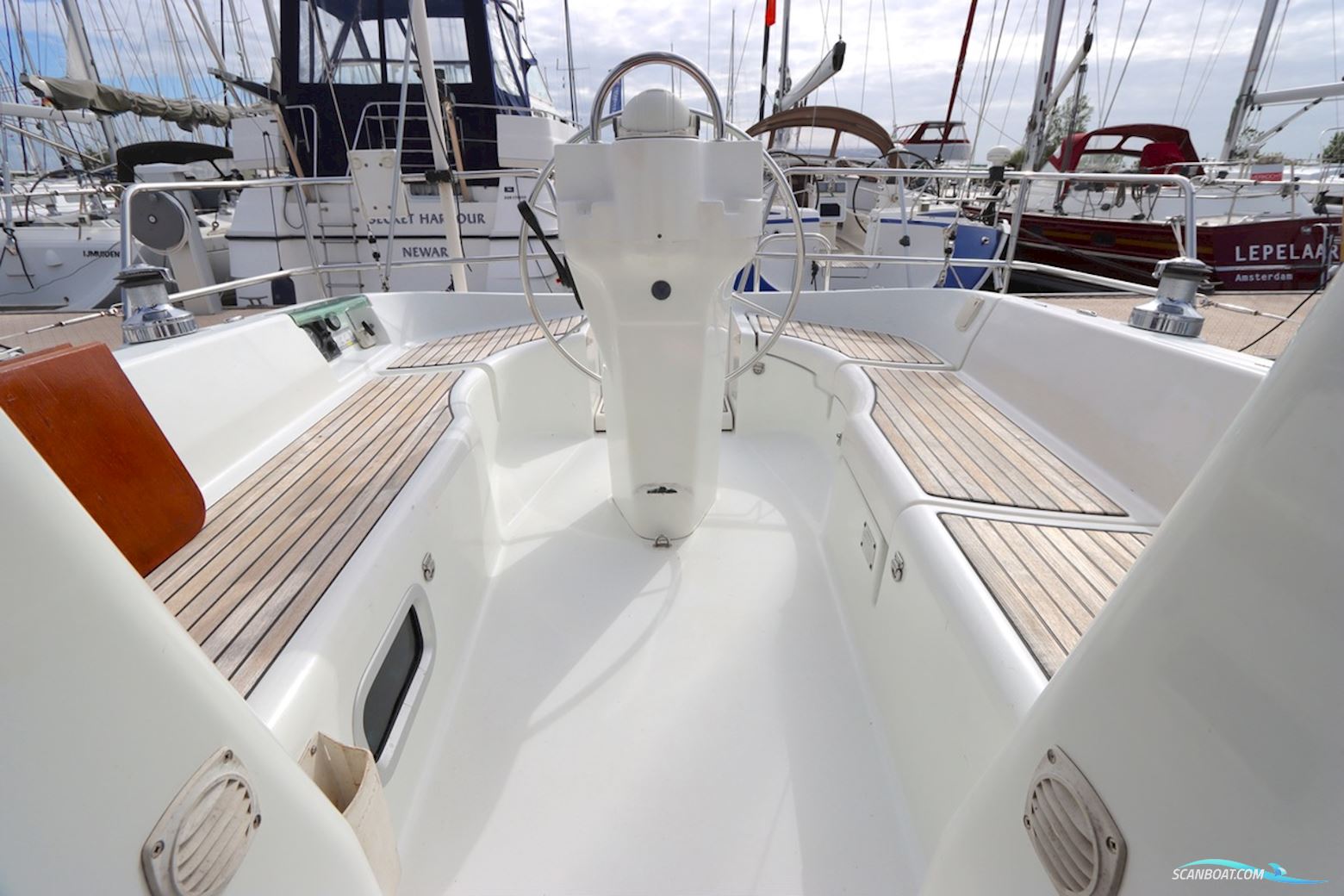 Beneteau Oceanis Clipper 331 Lifting Keel
