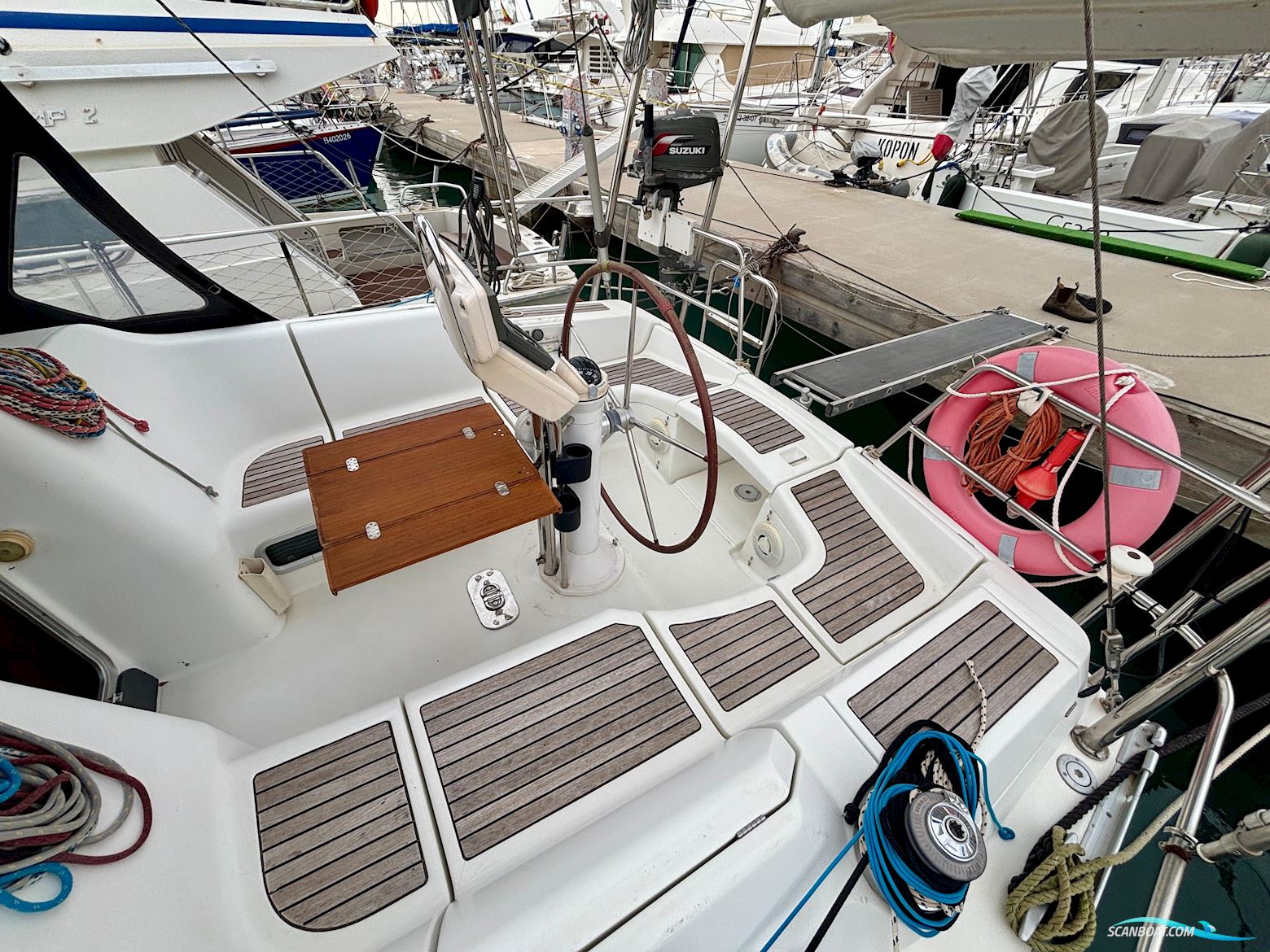 Beneteau Oceanis Clipper 373