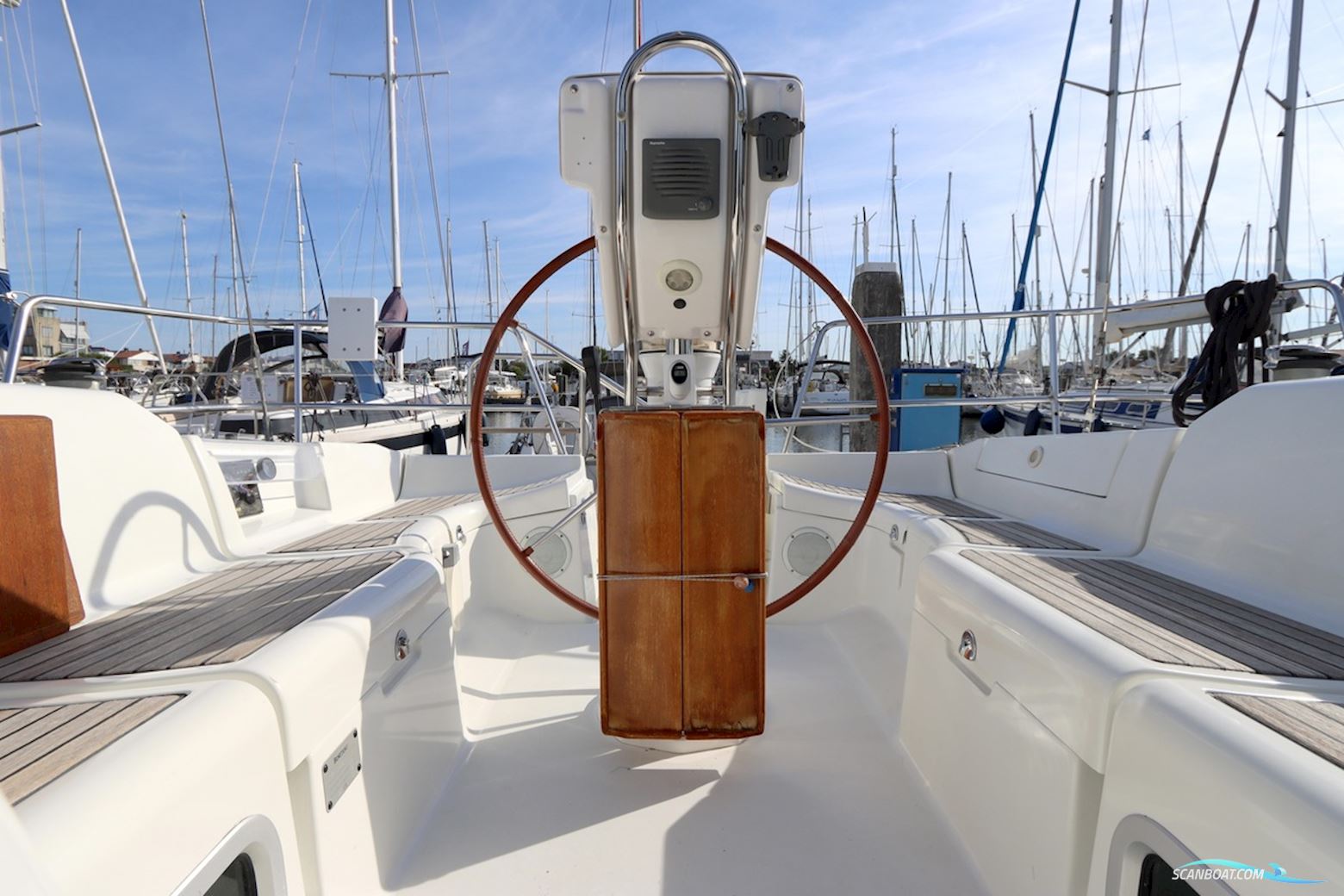 Beneteau Oceanis Clipper 373