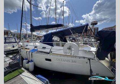 Beneteau Oceanis Clipper 381 Sailingboat 1999, with Volvo MD22L engine, United Kingdom