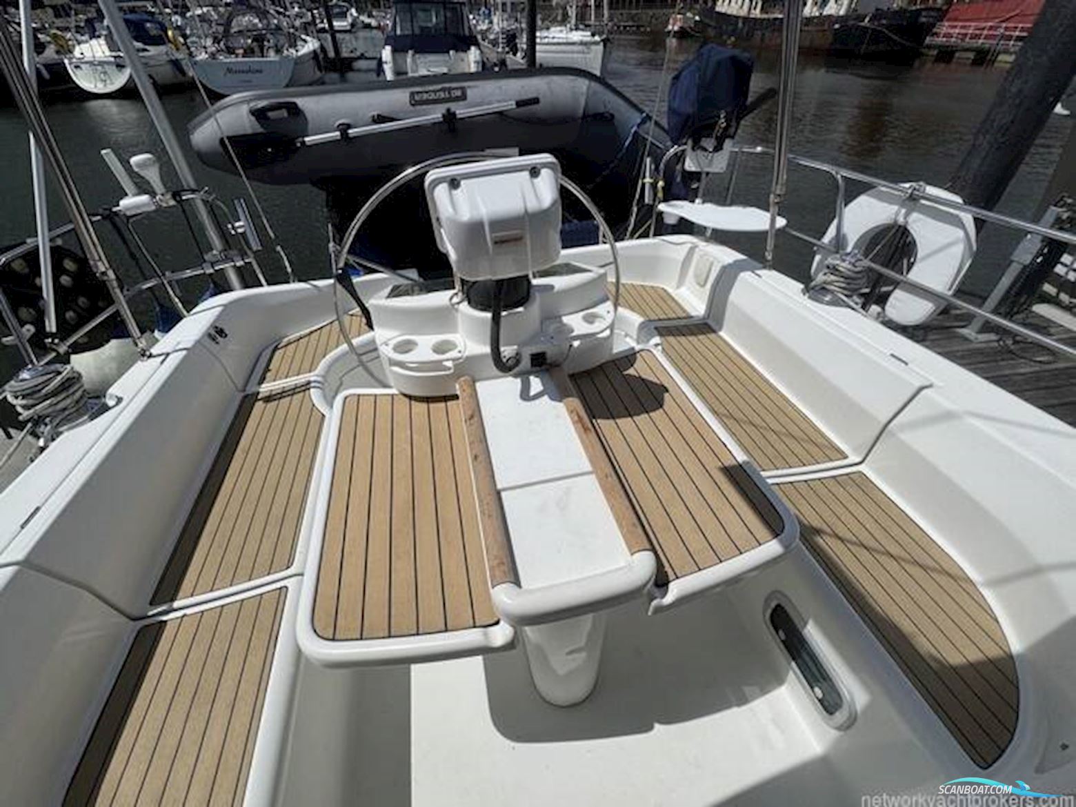 Beneteau Oceanis Clipper 381