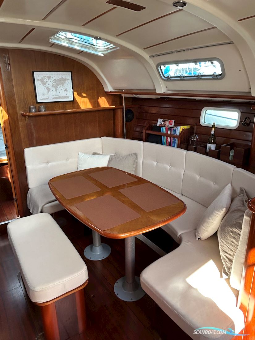 Beneteau Oceanis Clipper 381