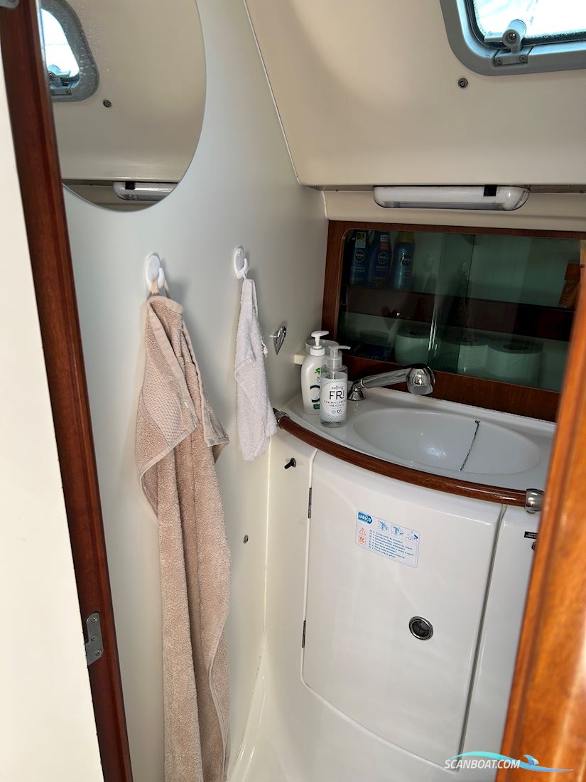 Beneteau Oceanis Clipper 381