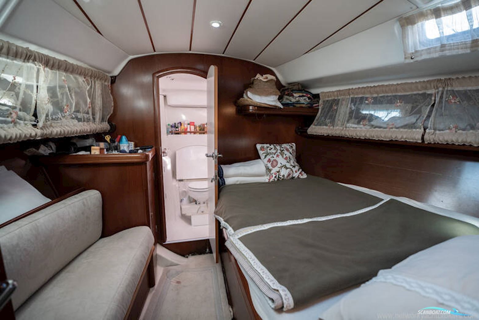 Beneteau Oceanis Clipper 411