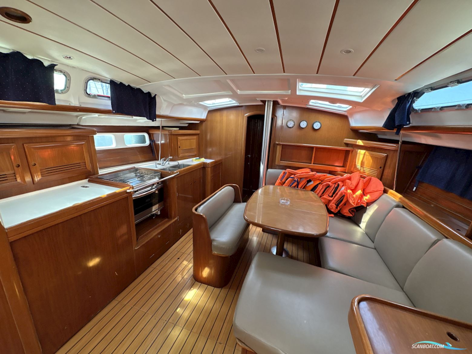 Beneteau Oceanis Clipper 423