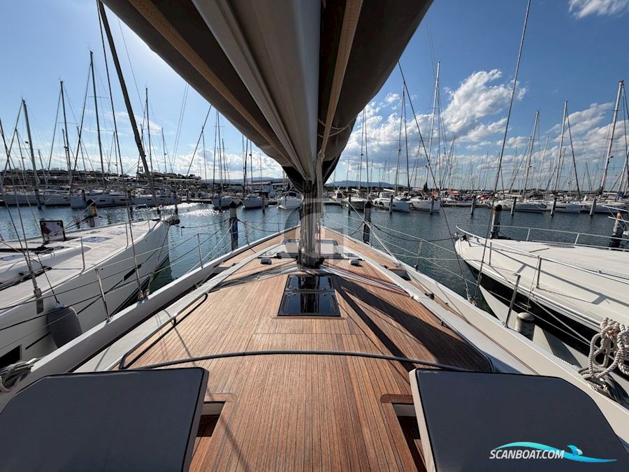 Beneteau Oceanis Yacht 54