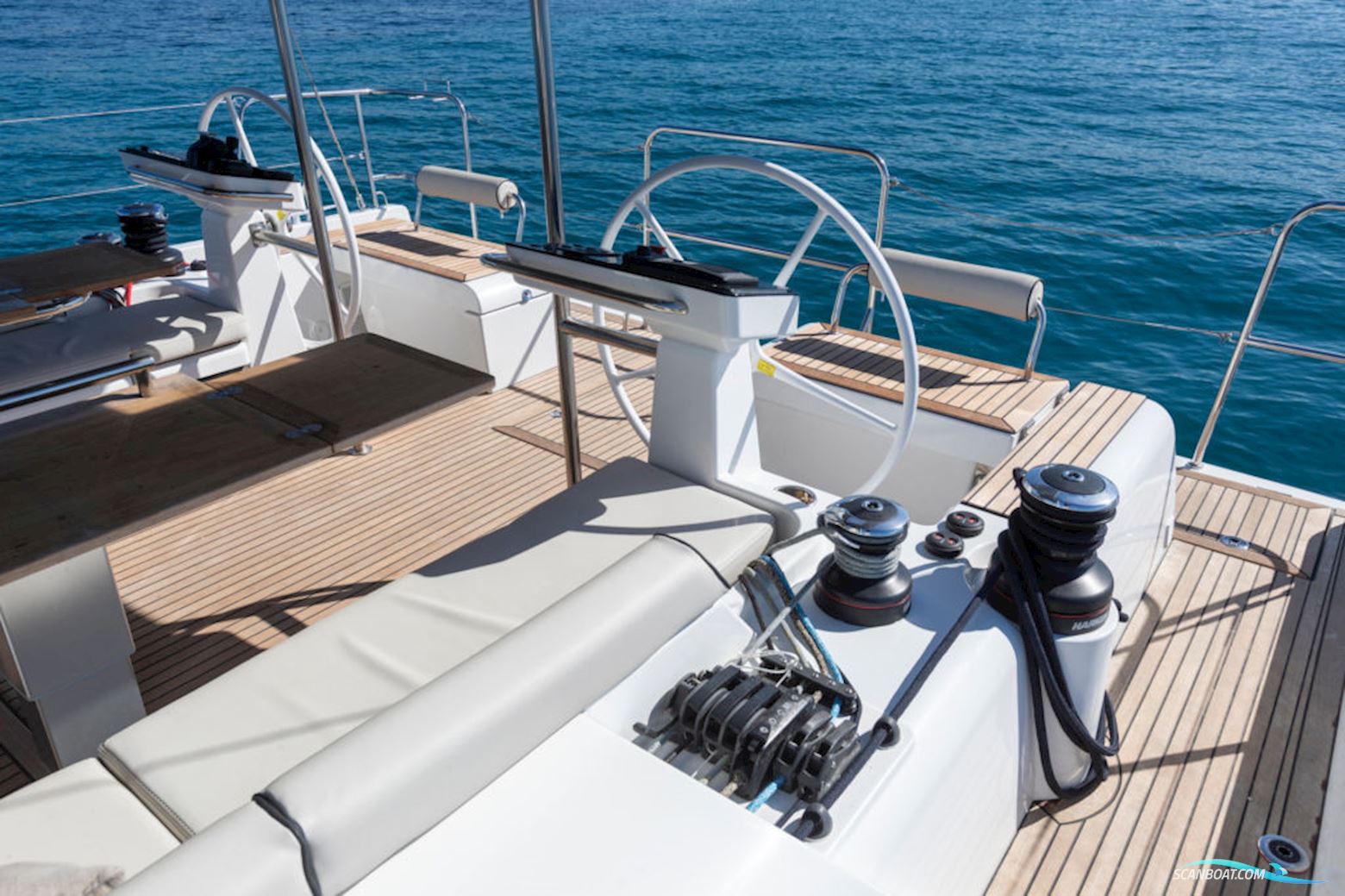 Beneteau Oceanis Yacht 54