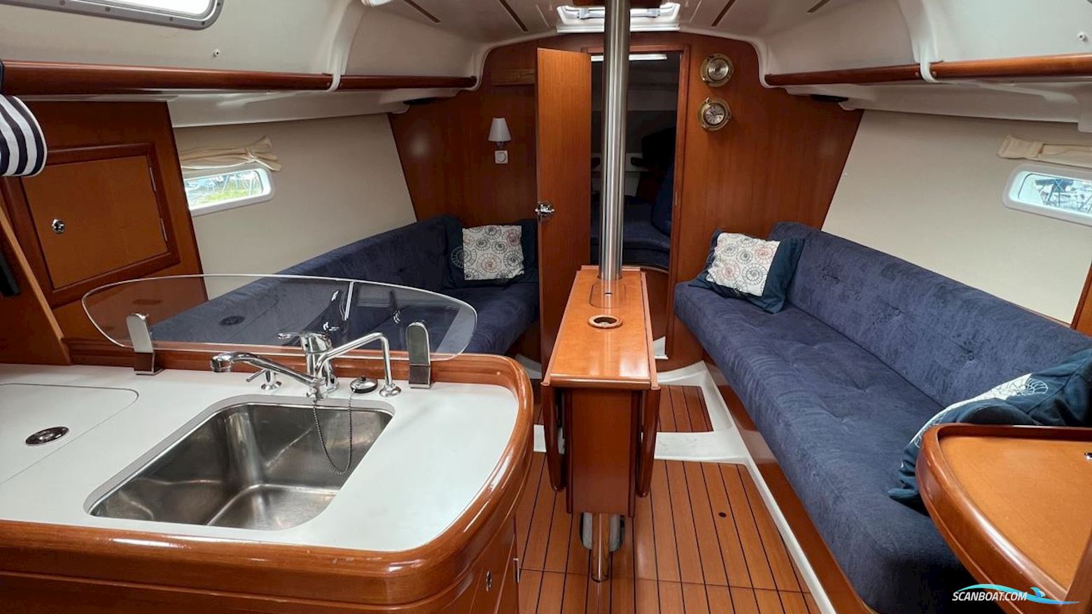 BENETEAU SEGELBÅTAR OCEANIS 323