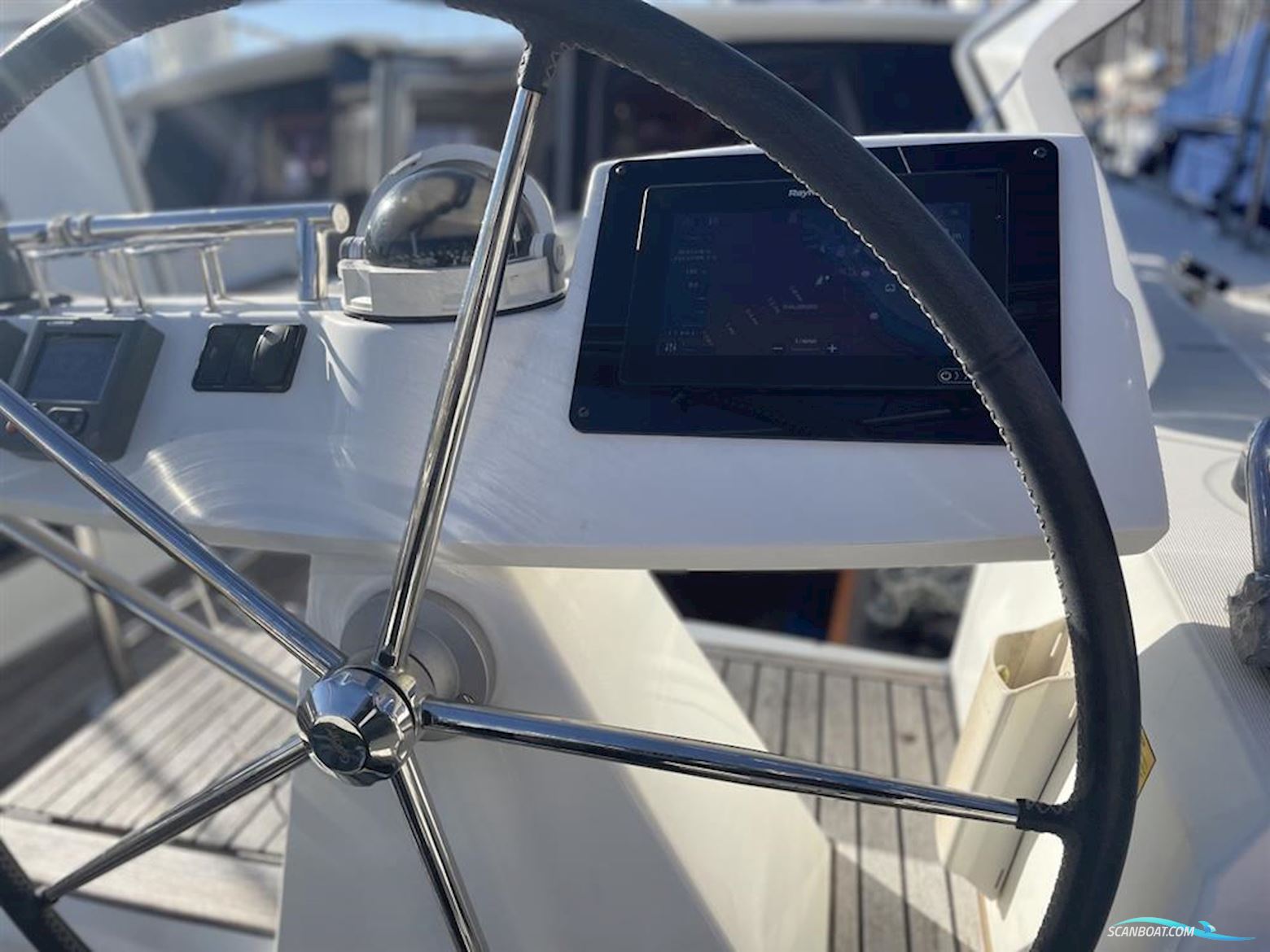 Beneteau Sense 43