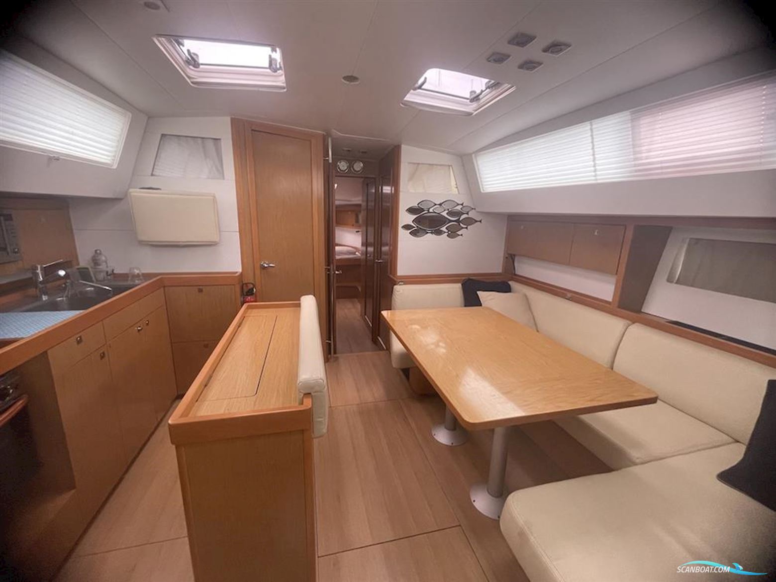 Beneteau Sense 43