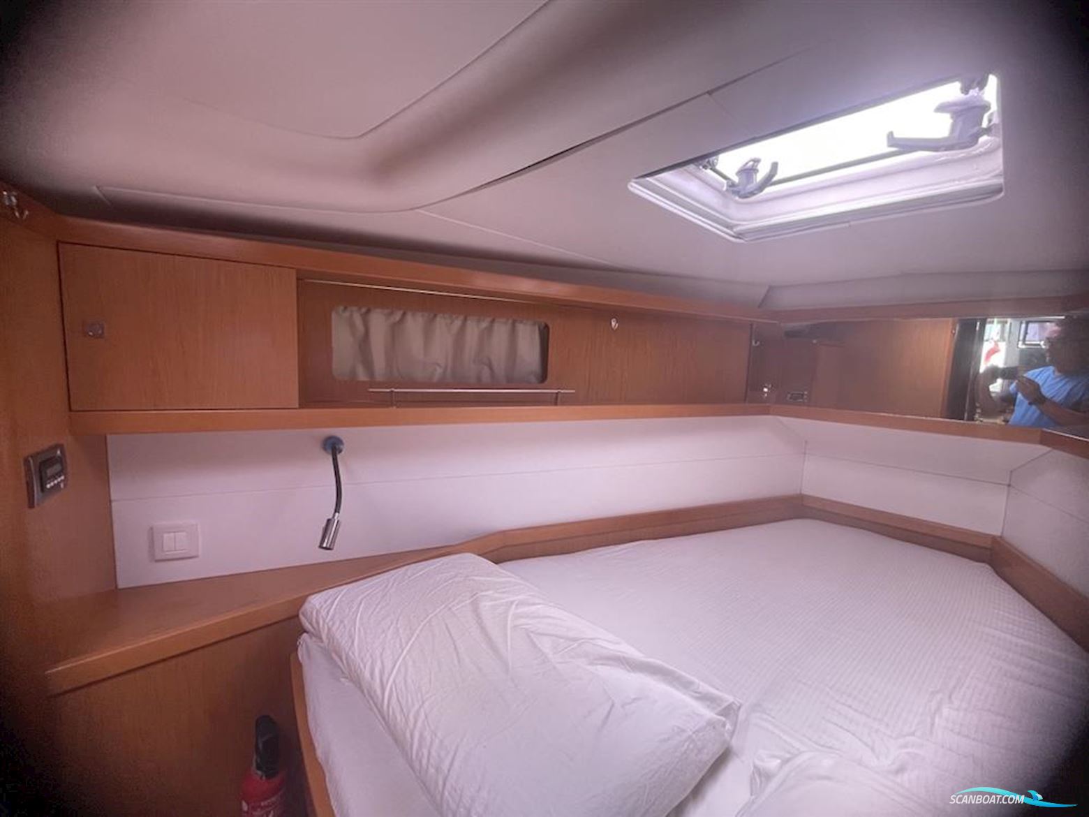Beneteau Sense 43