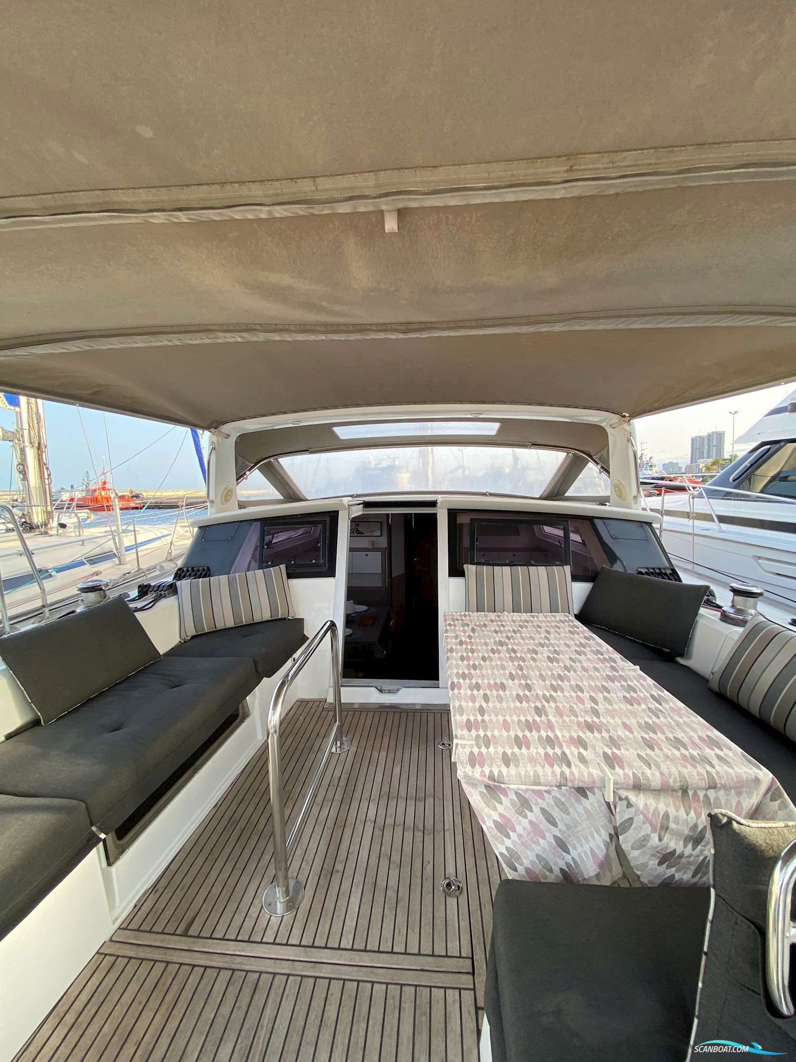 Beneteau Sense 55