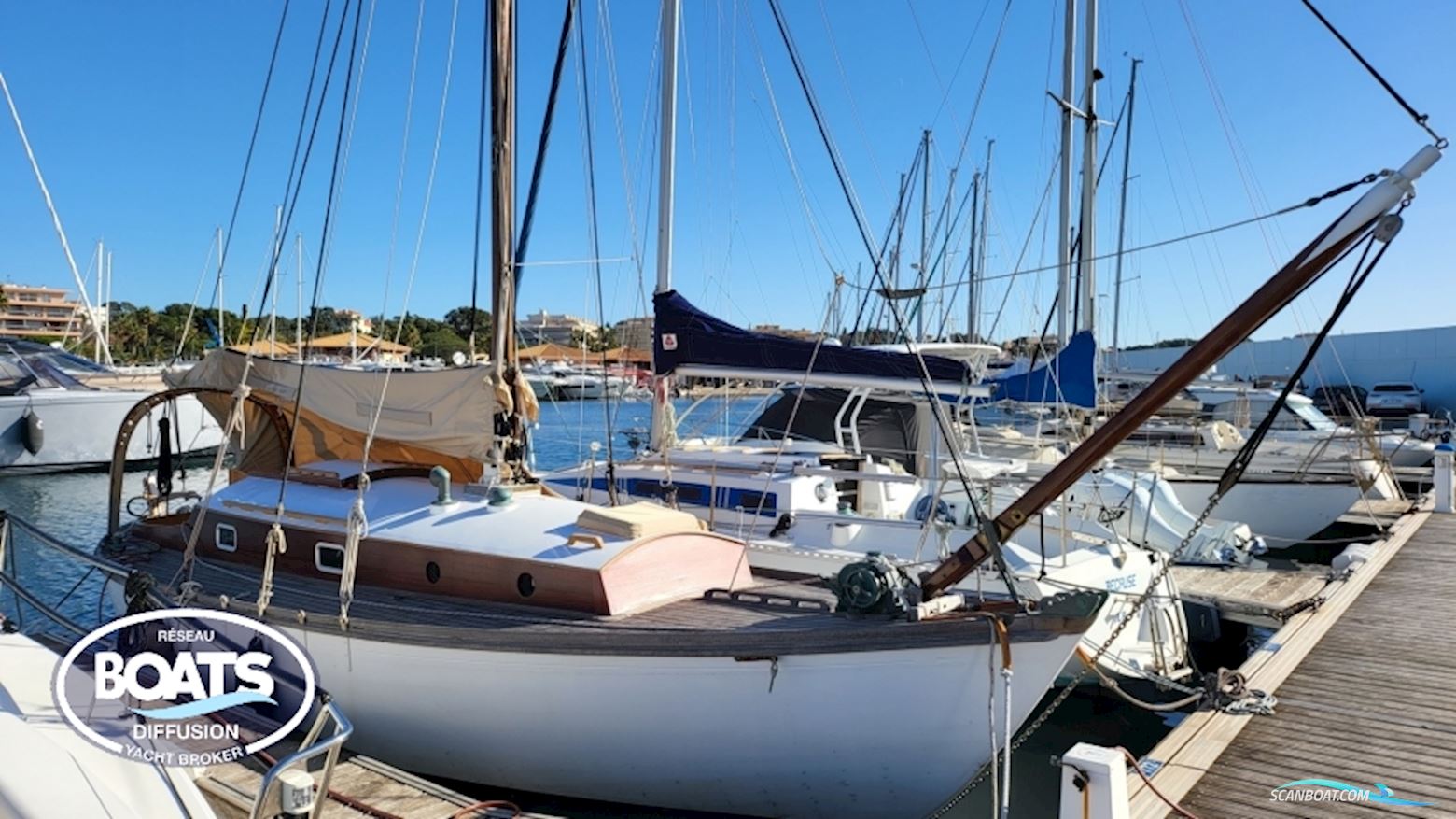 Boudignon Lofoten Sailingboat 1960, with Sol&Eacute; engine, France