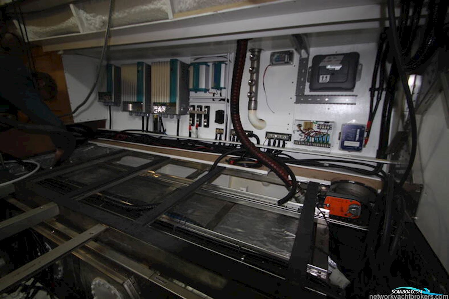 Bruce Roberts Custom Built Voyager 542 | 54ft