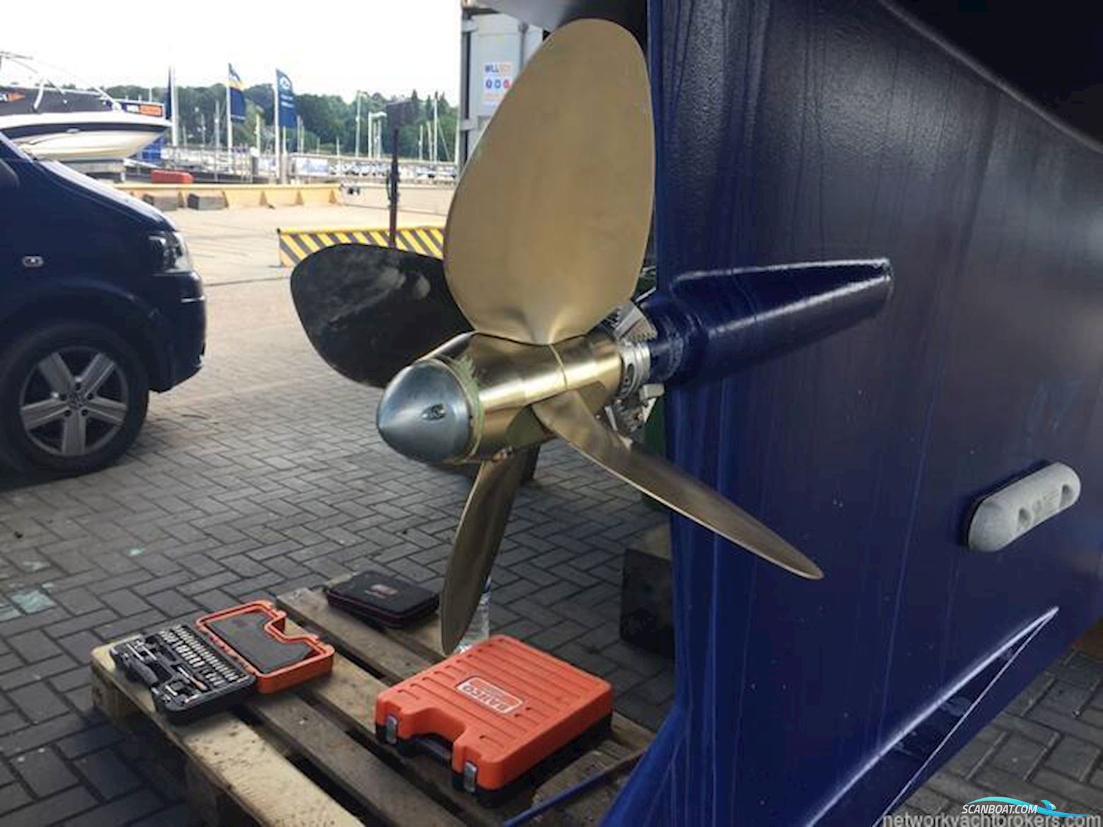 Bruce Roberts Custom Built Voyager 542 | 54ft