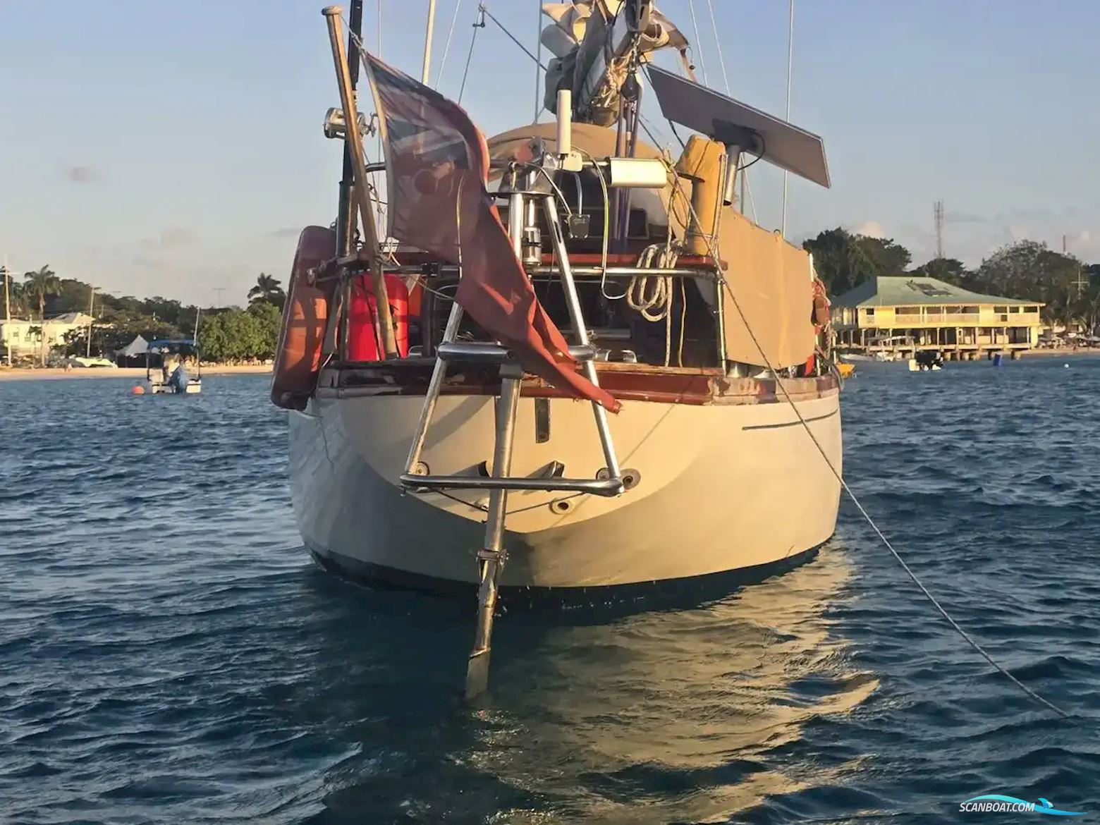 Camper & Nicholson 36