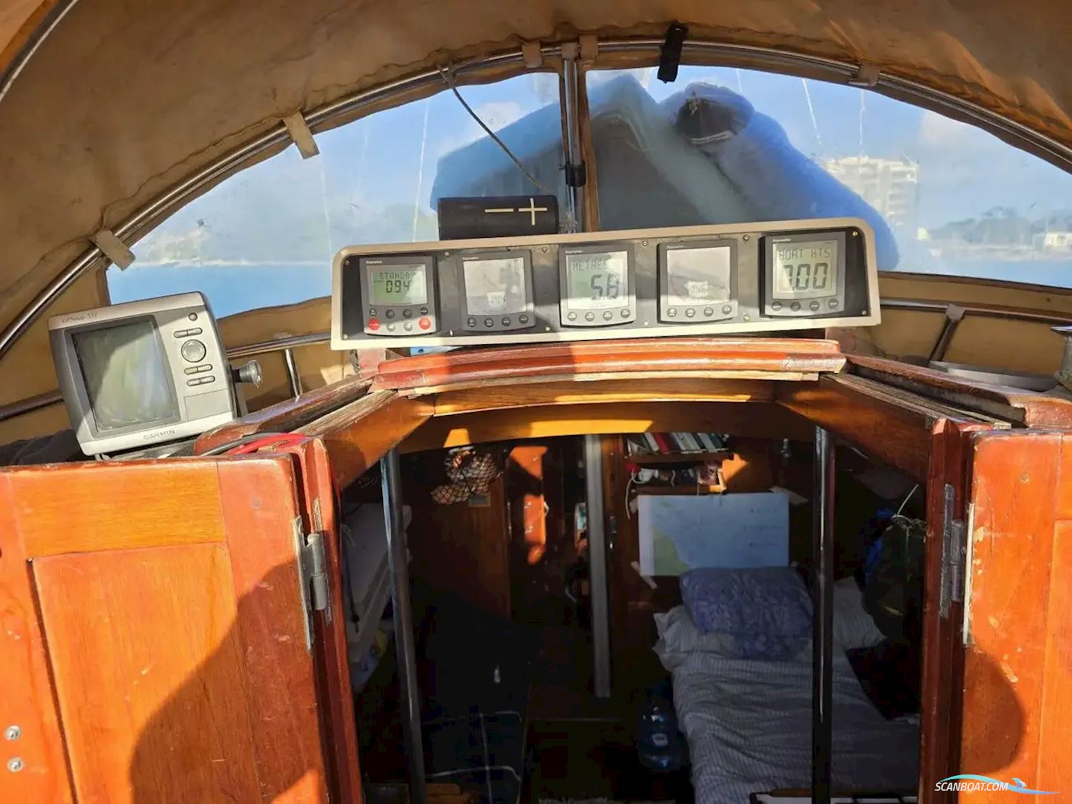 Camper & Nicholson 36