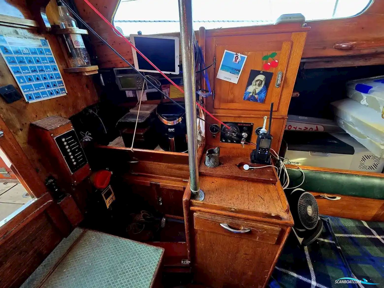 Camper & Nicholson 36