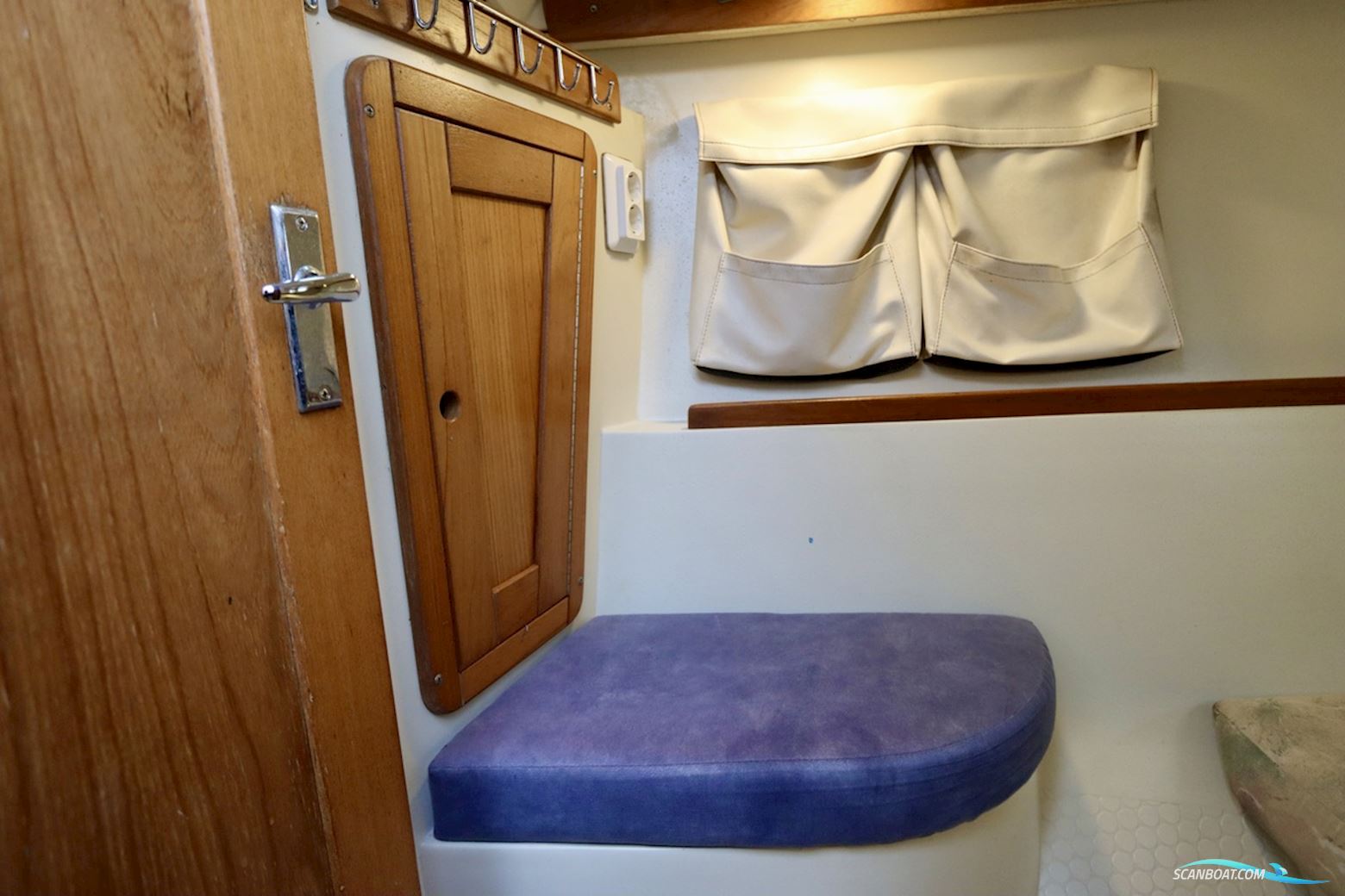 Catalina  270