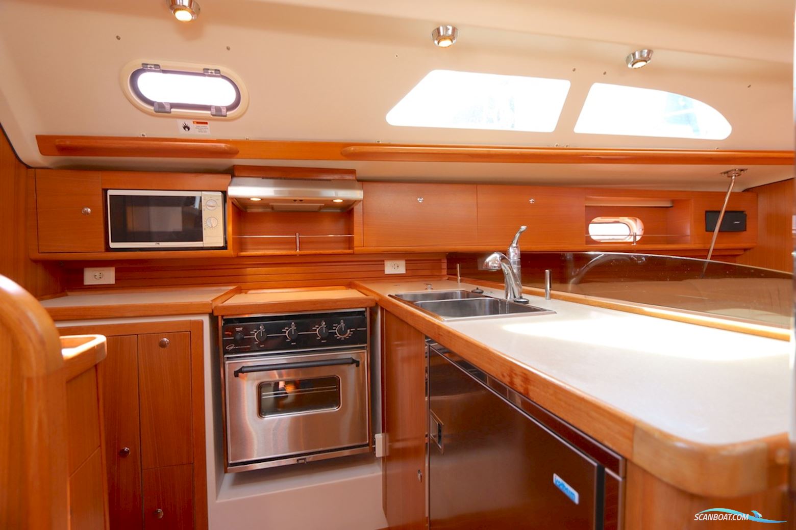 Catalina  445