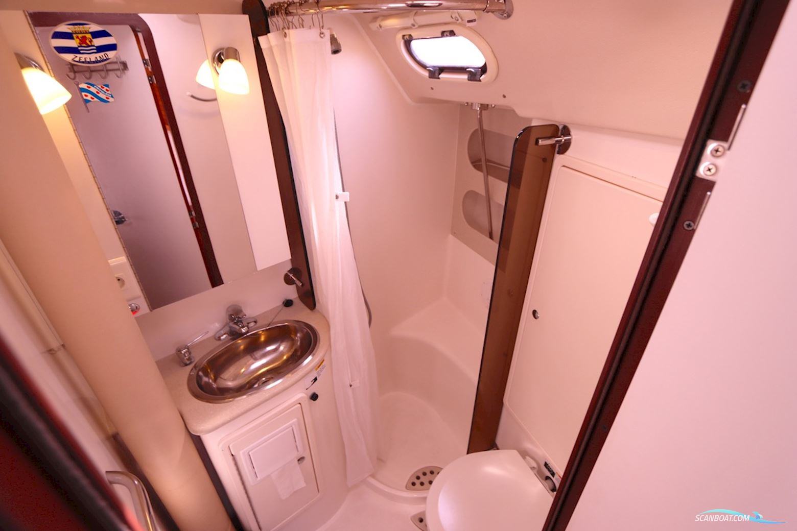 Catalina  445