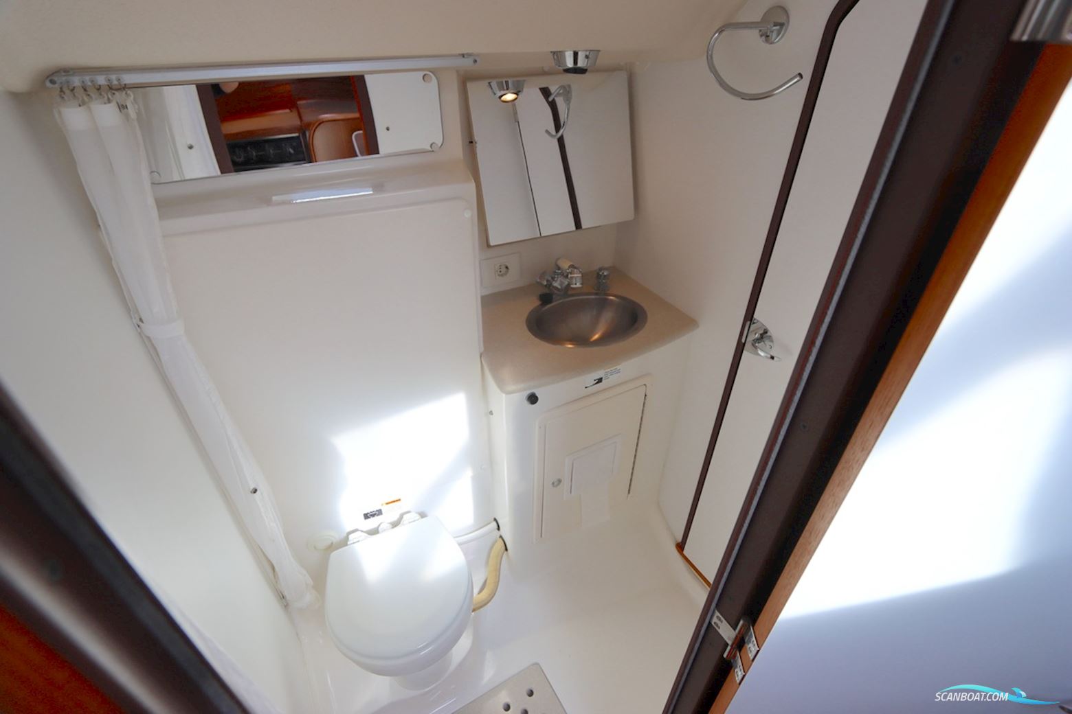 Catalina  445