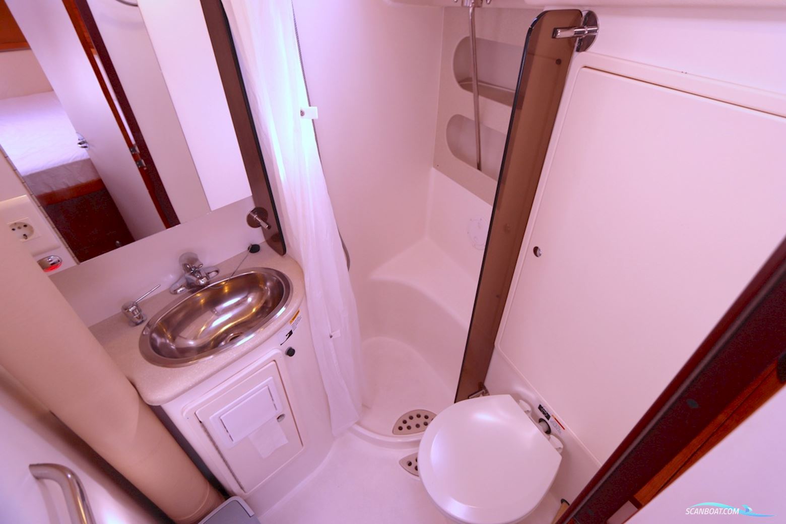 Catalina  445