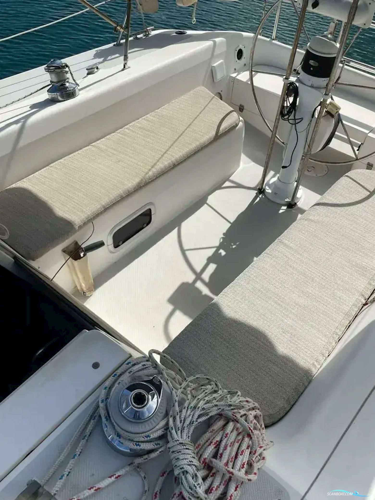 Catalina 320