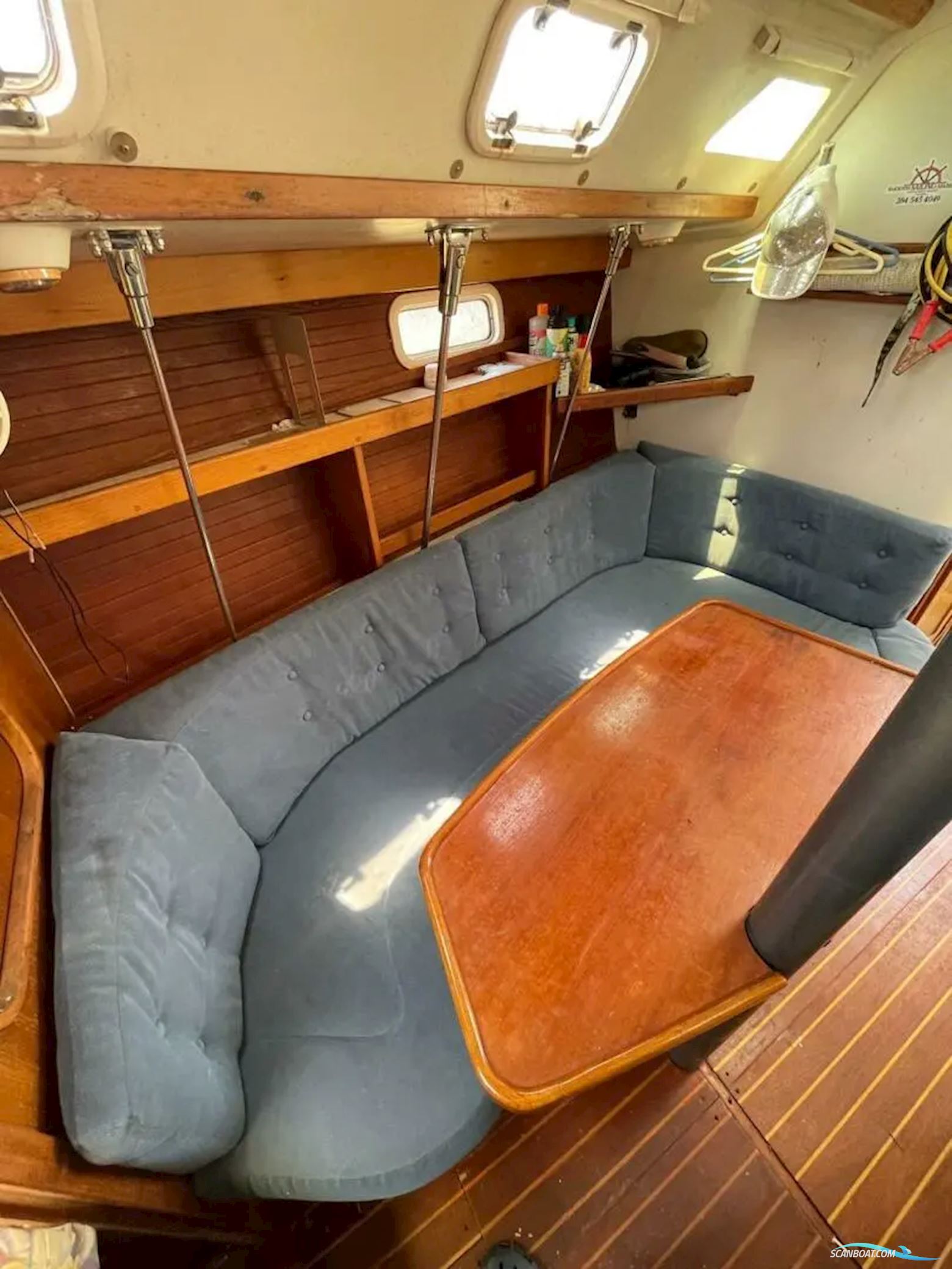 Catalina 320