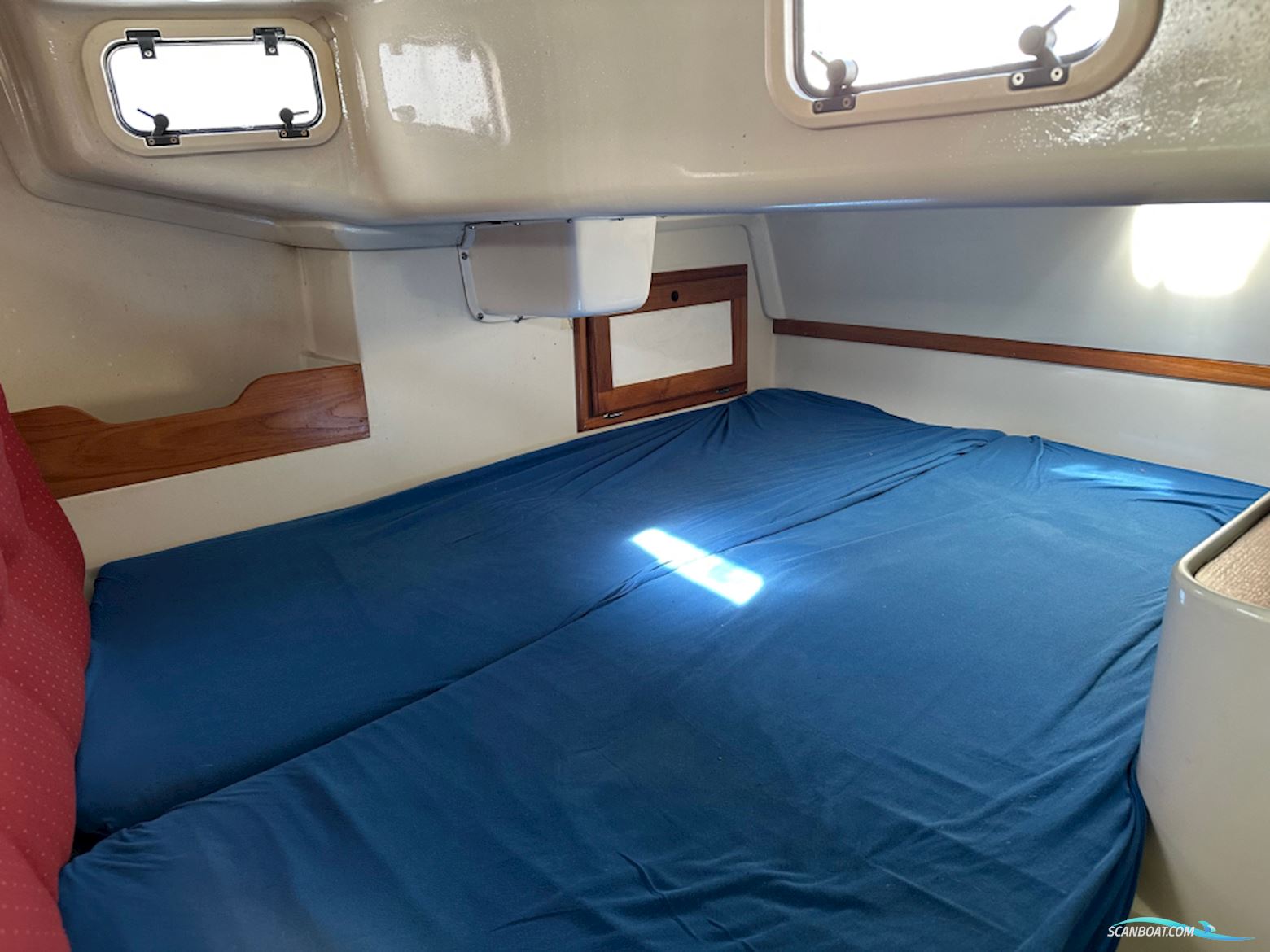 Catalina 320