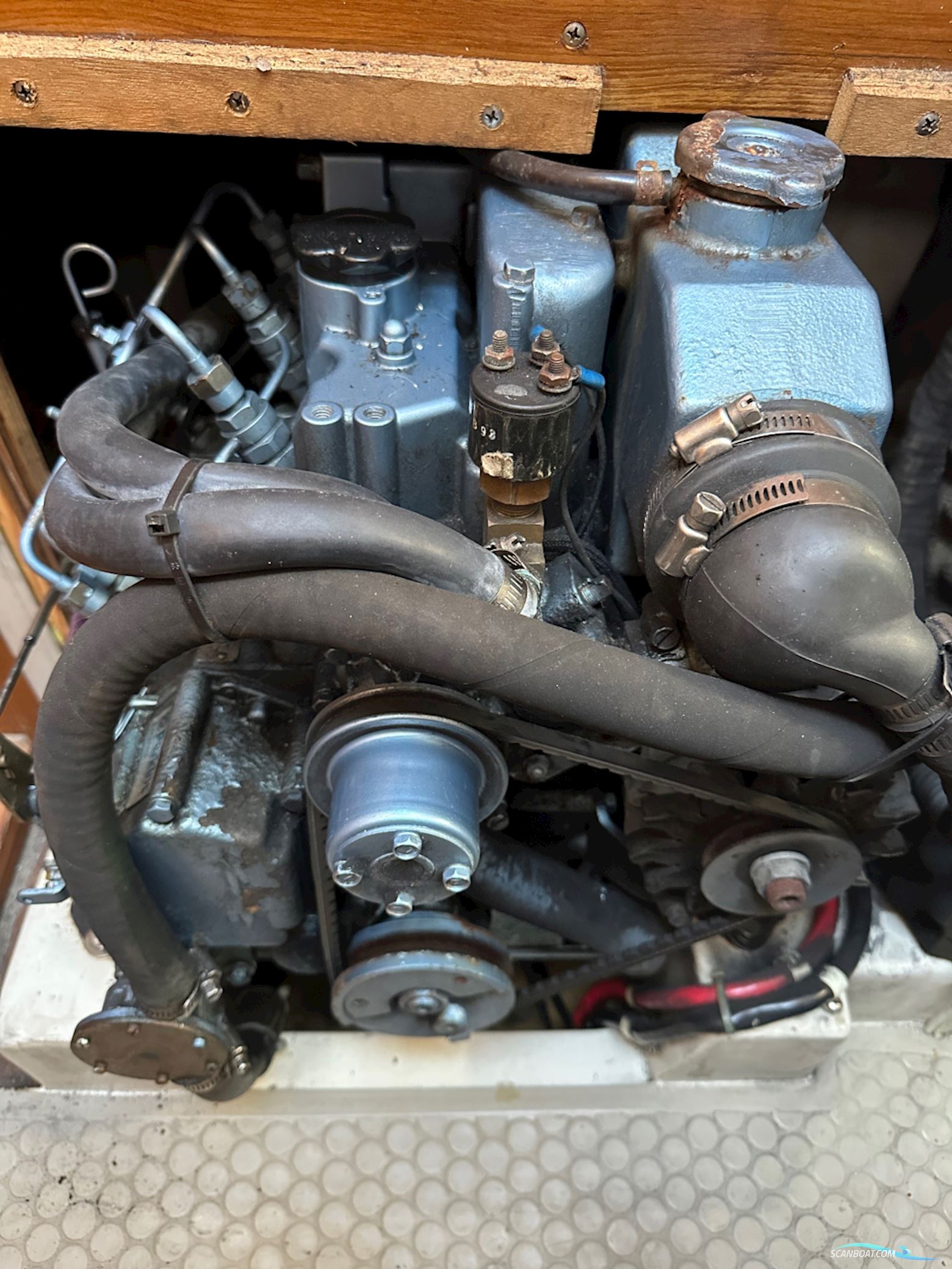 Catalina 320