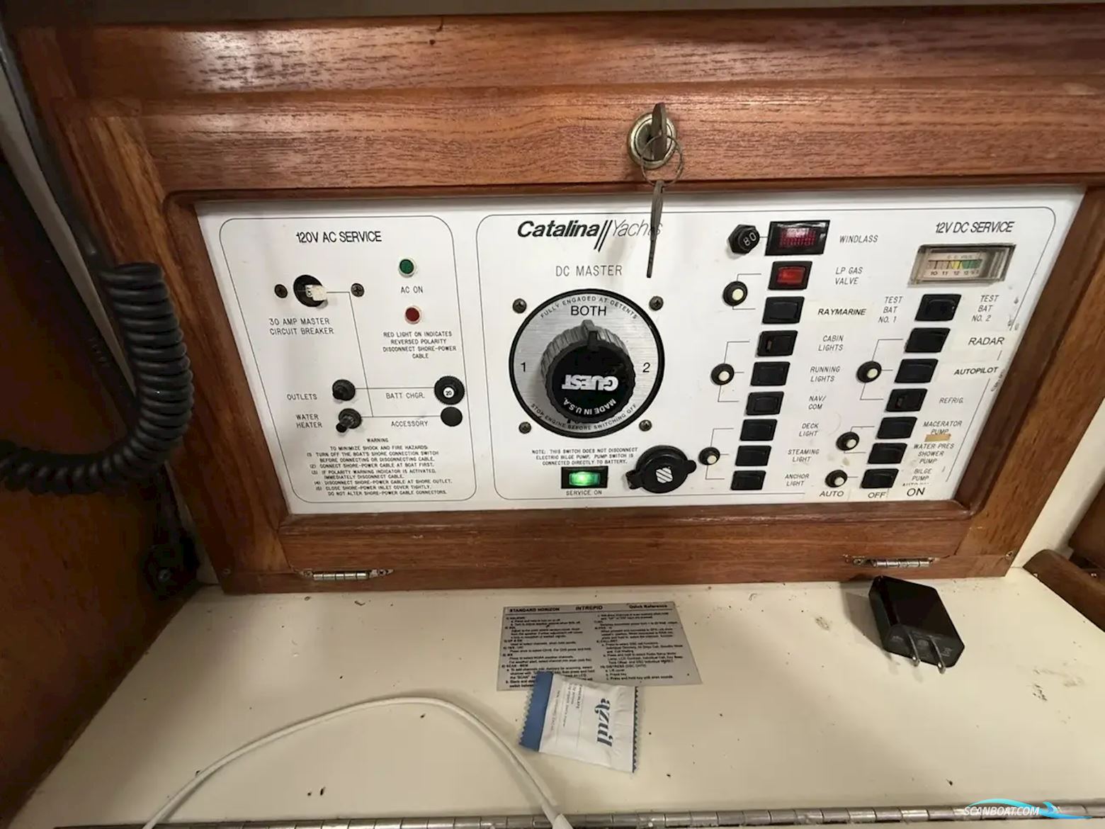 Catalina 320