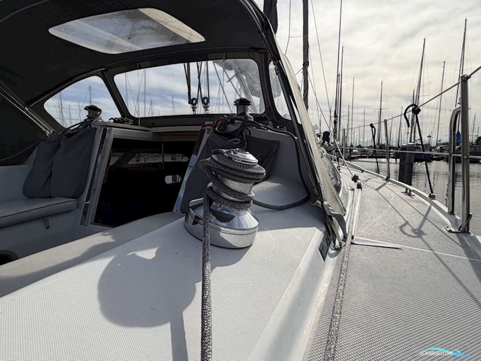 Catalina 320