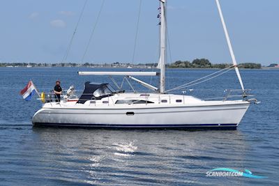 Catalina 375 Sailingboat 2010, with Yanmar 3JH5e 3-cilinder engine, The Netherlands