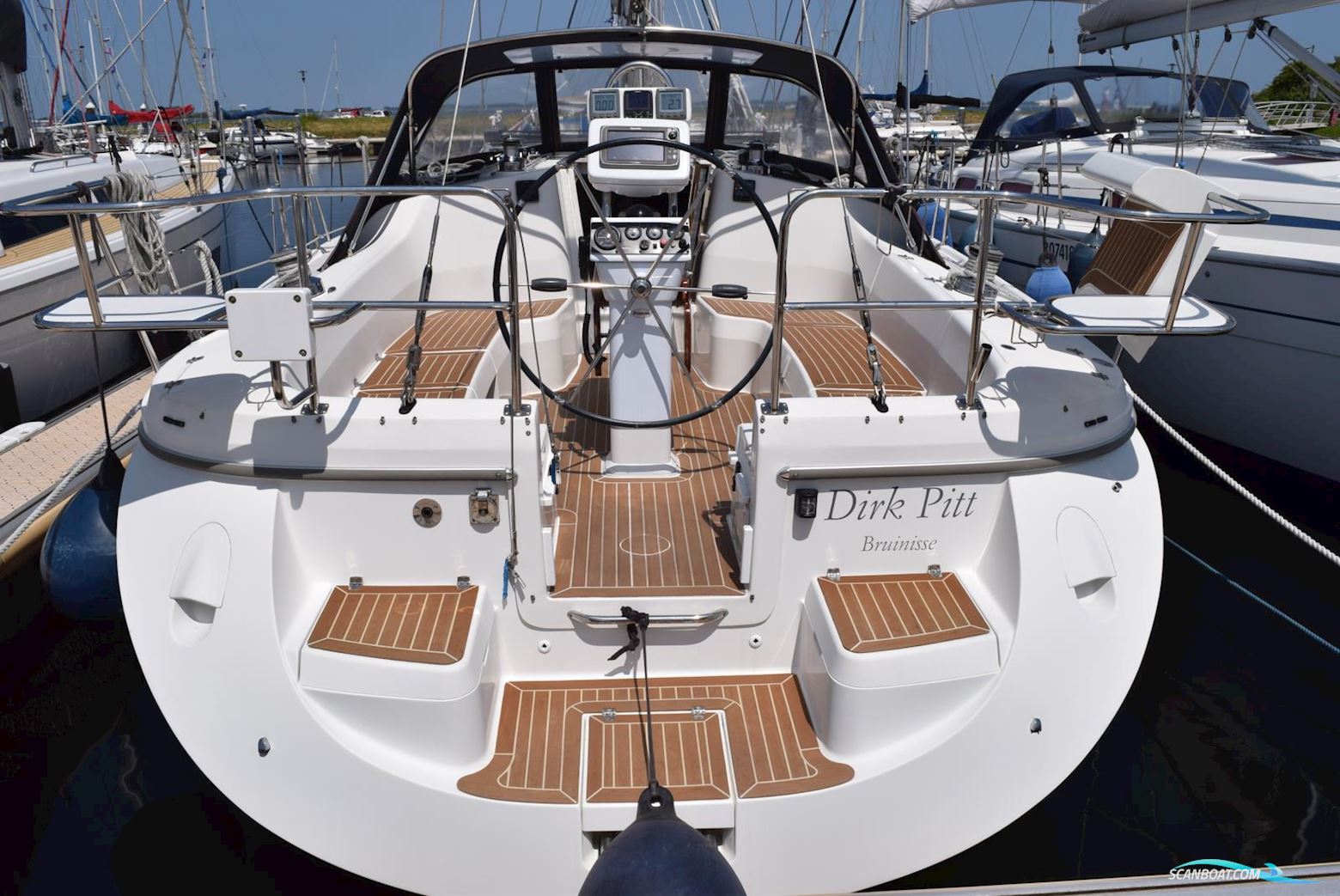 Catalina 375