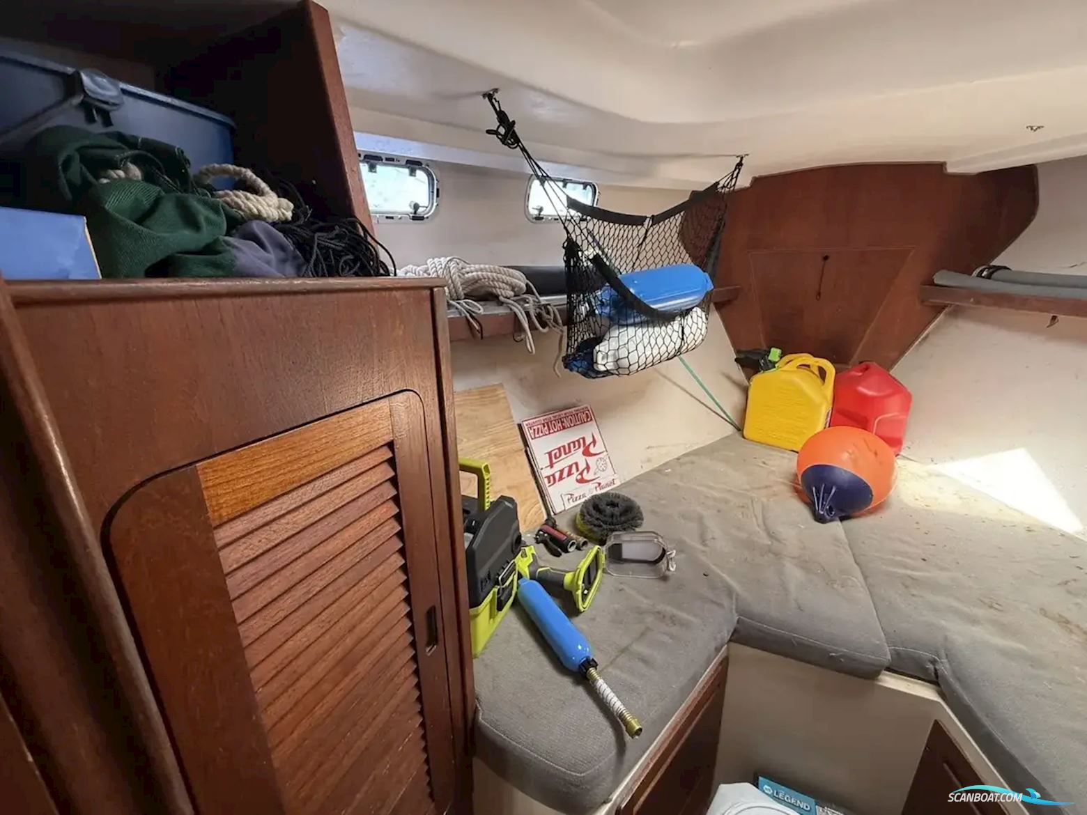 Catalina 41 Classic