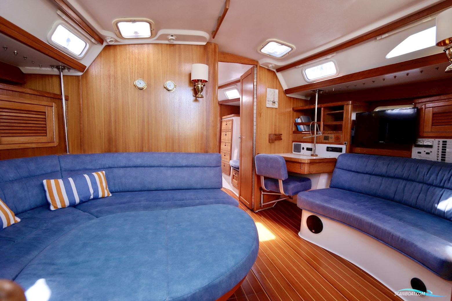 Catalina 42 MK II