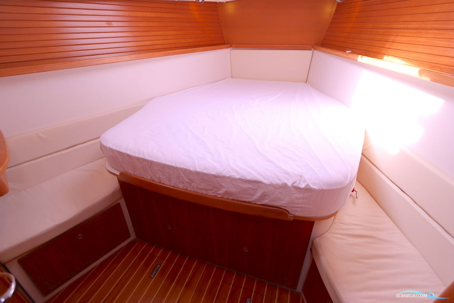 Catalina 445