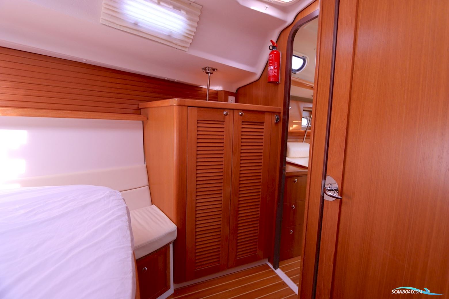 Catalina 445