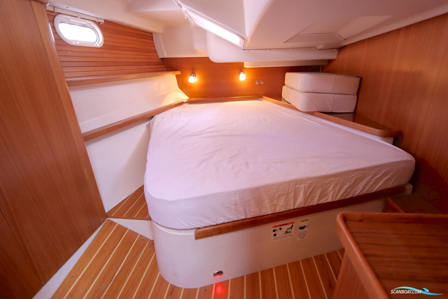 Catalina 445