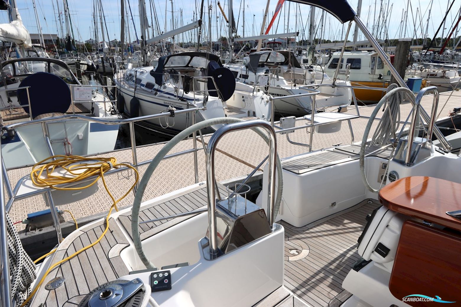 Catalina 445