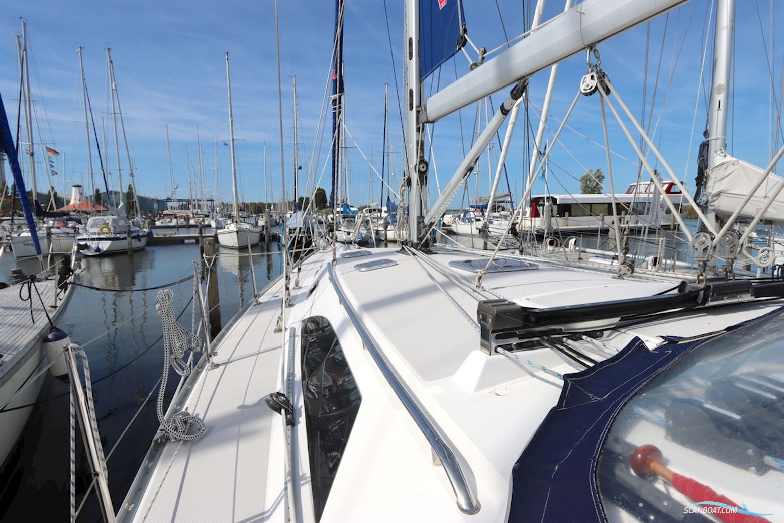 Catalina 445