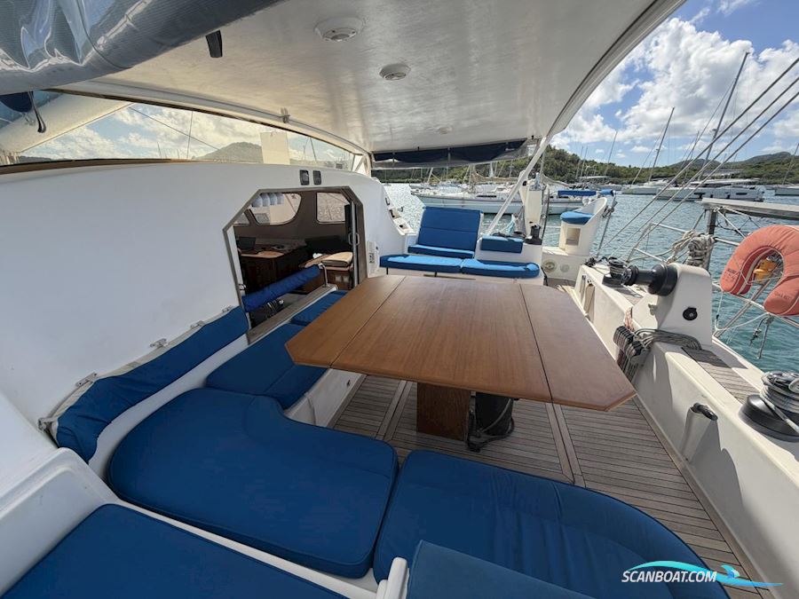 Catana 471