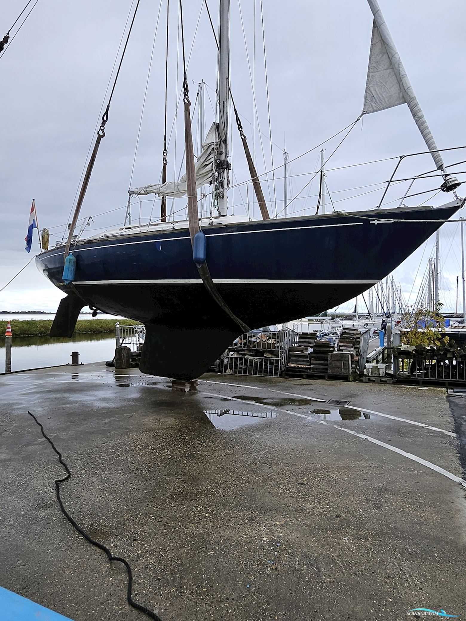 CENTURION 32