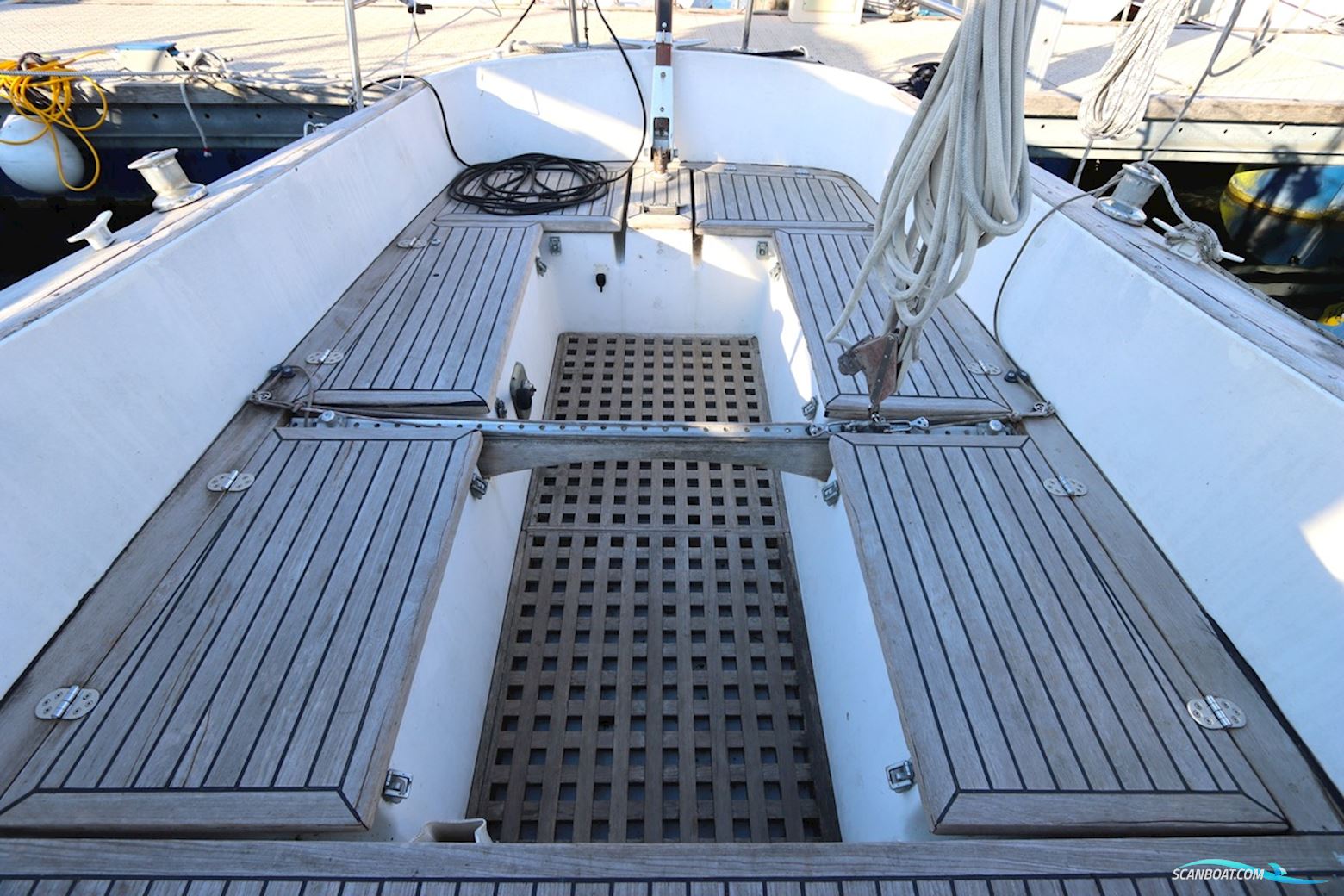 CENTURION 32