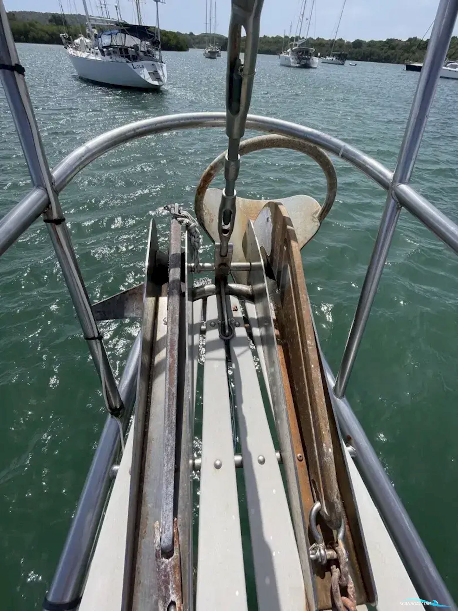 Challenger Anacapa 42